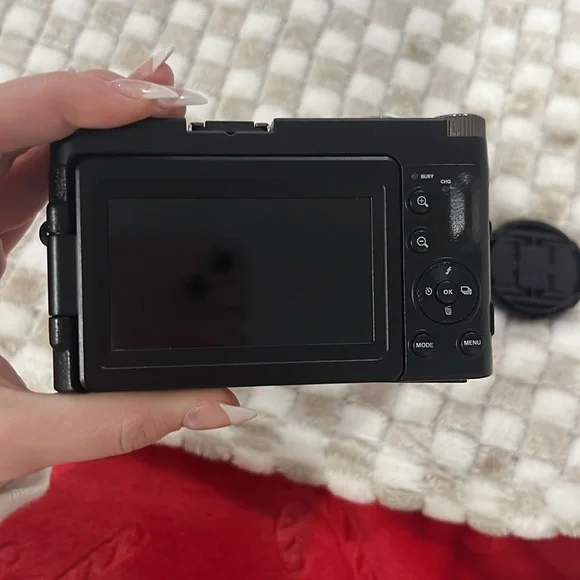 Digital Camera - Picture 5 of 8